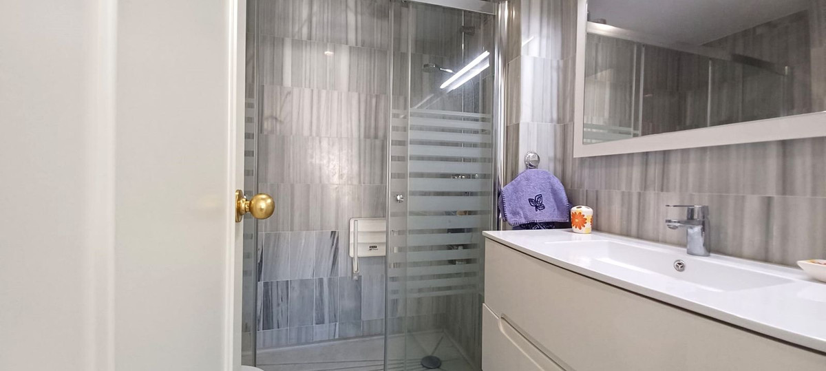 2 bedroom Apartments for sale in Marbella – R5129734