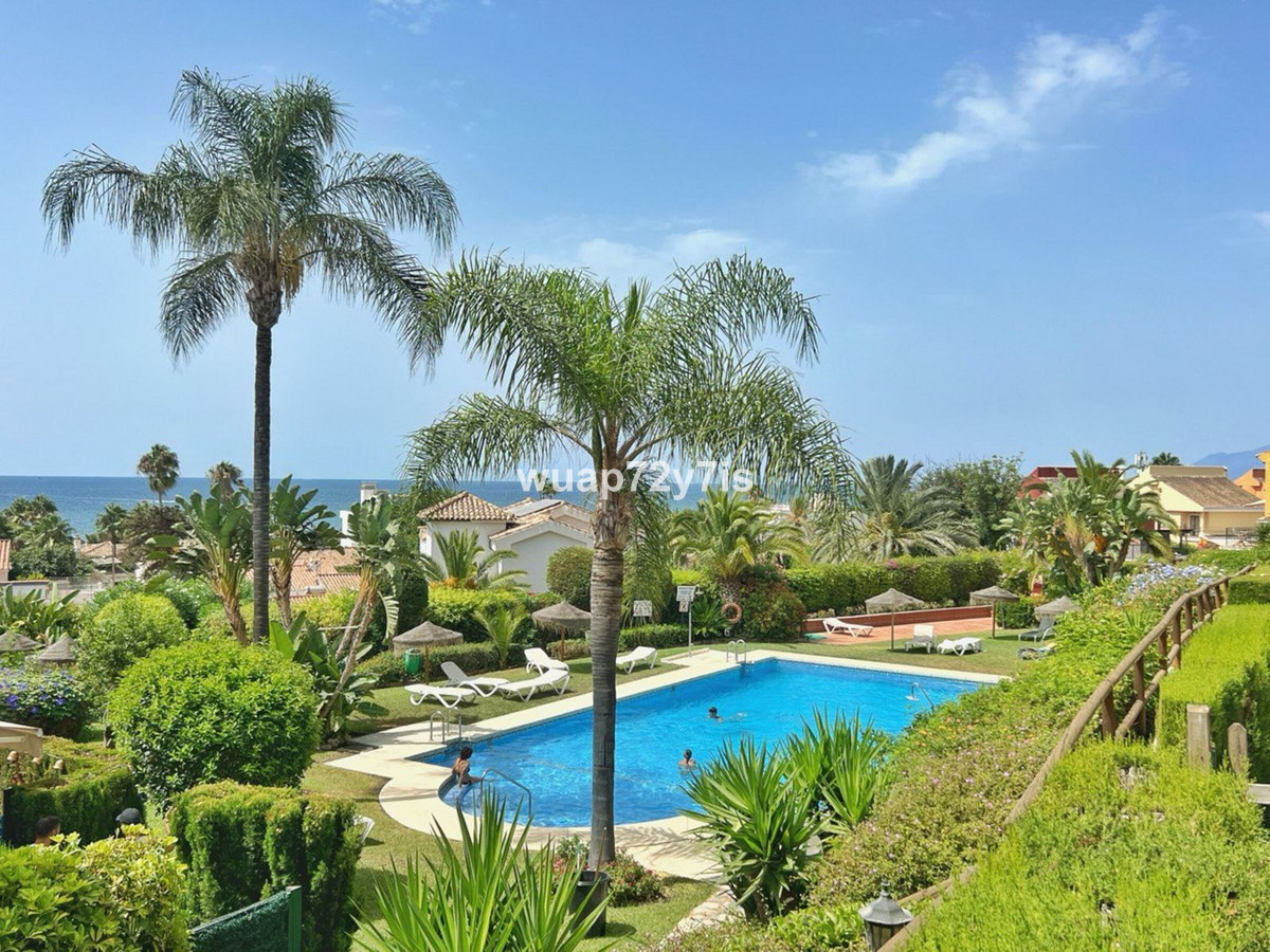 5 bedroom Townhouses for sale in Costabella – R5139940