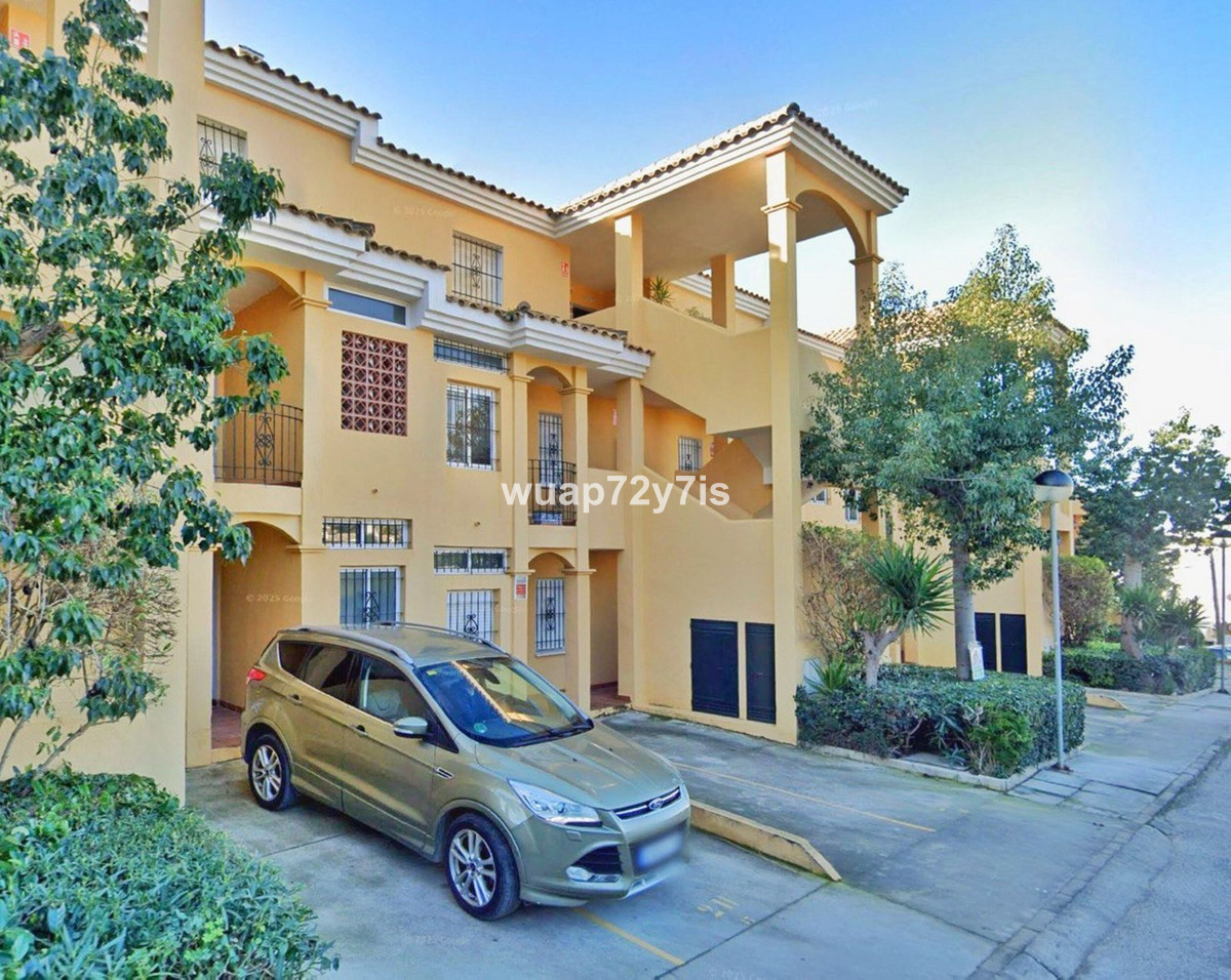 5 bedroom Townhouses for sale in Costabella – R5139940