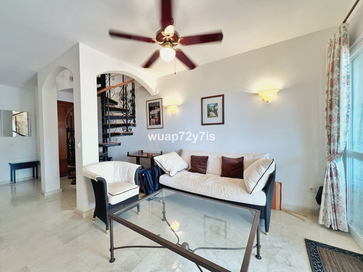 5 bedroom Townhouses for sale in Costabella – R5139940