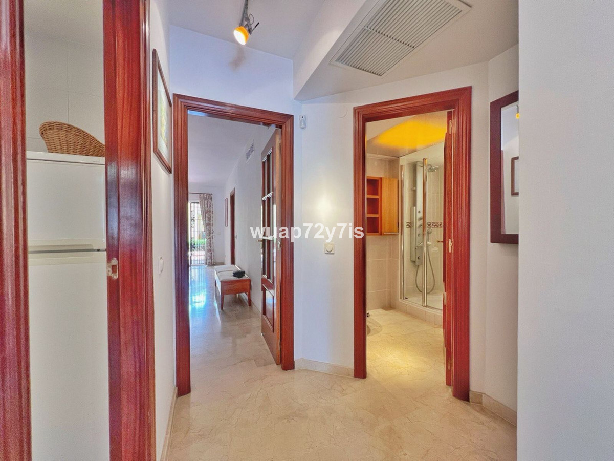 5 bedroom Townhouses for sale in Costabella – R5139940
