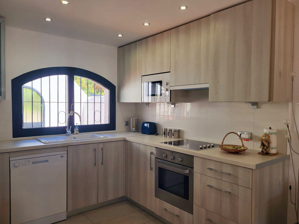2 bedroom Townhouses for sale in Cabopino – R5126395