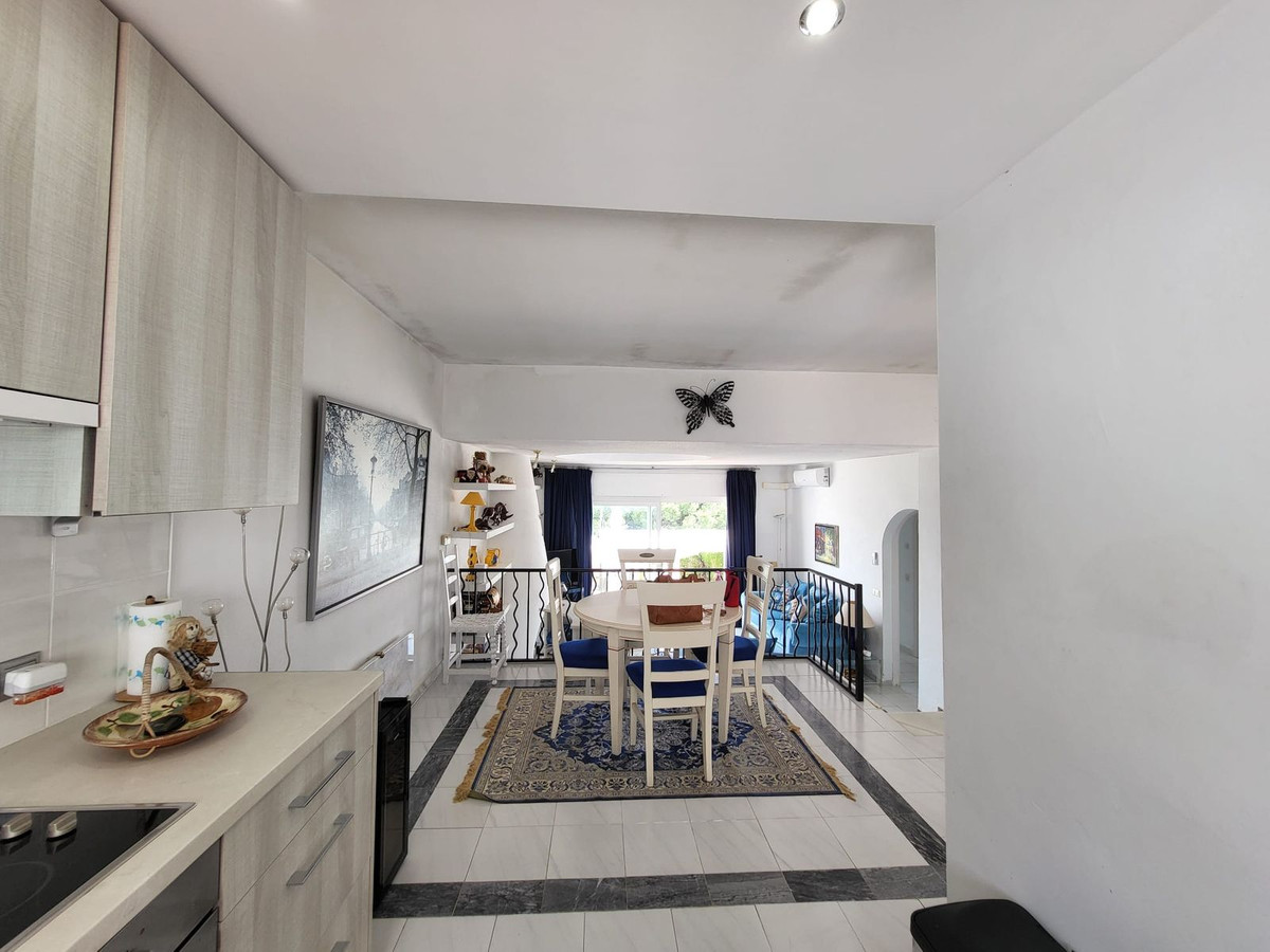 2 bedroom Townhouses for sale in Cabopino – R5126395