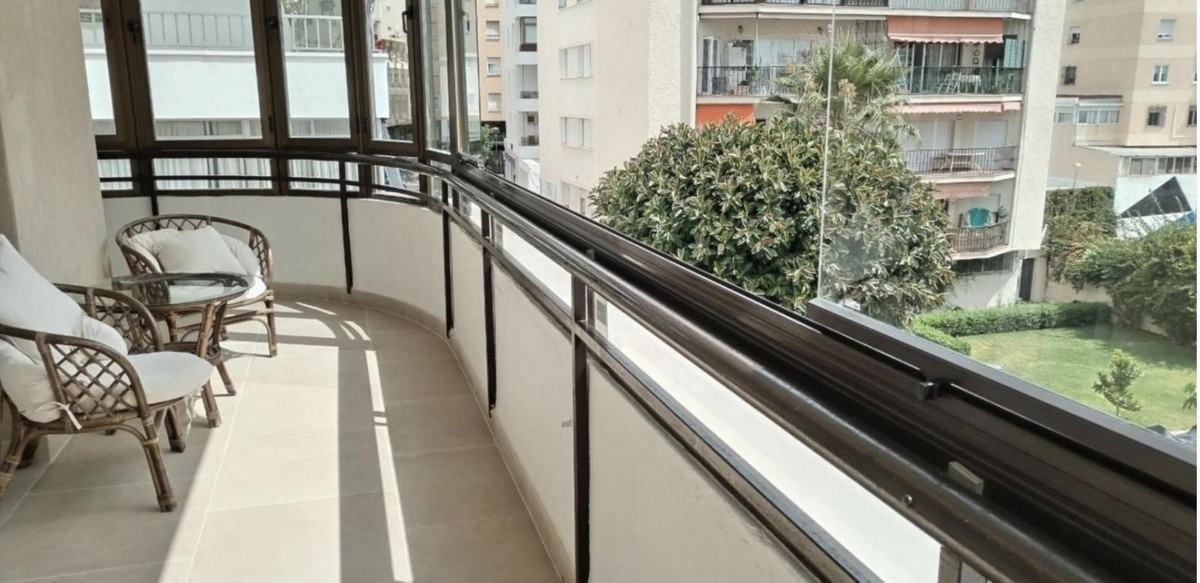3 bedroom Apartments for sale in Marbella – R5125024