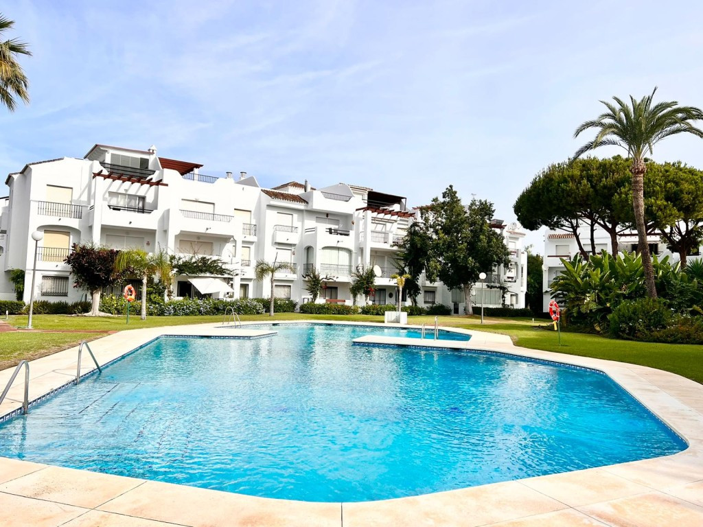 3 bedroom Apartments for sale in Atalaya – R4938421