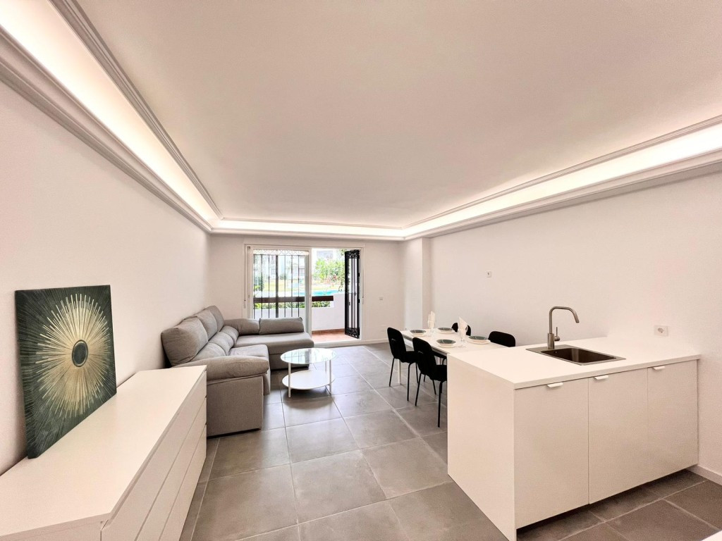 3 bedroom Apartments for sale in Atalaya – R4938421