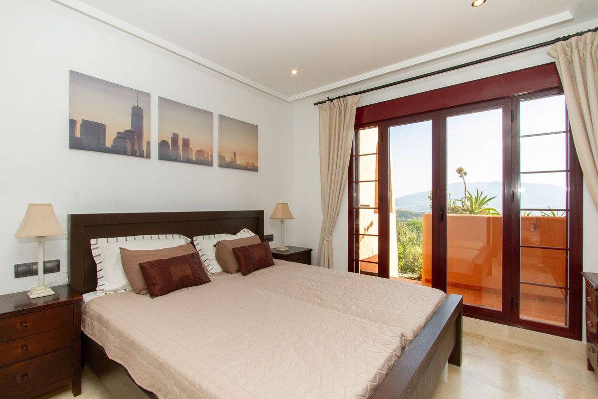 2 bedroom Apartments for sale in La Mairena – R5127244