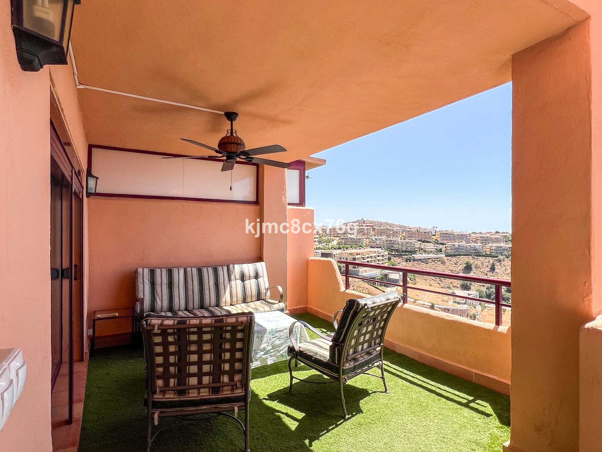 2 bedroom Apartments for sale in Calahonda – R5122951