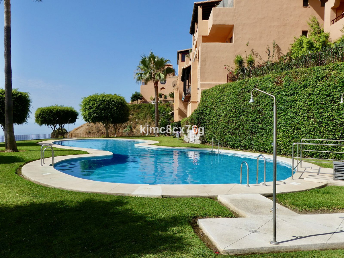 2 bedroom Apartments for sale in Calahonda – R5122951