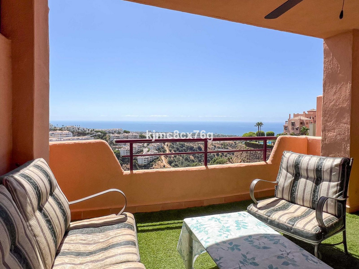 2 bedroom Apartments for sale in Calahonda – R5122951