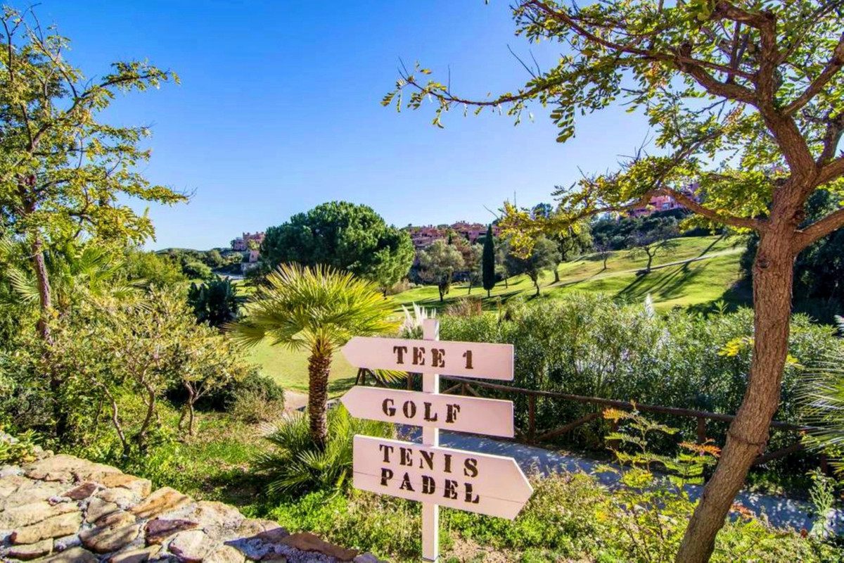 2 bedroom Apartments for sale in La Mairena – R5050405