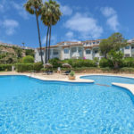 Apartamentos de 2 dormitorios en venta en Calahonda – R5121622