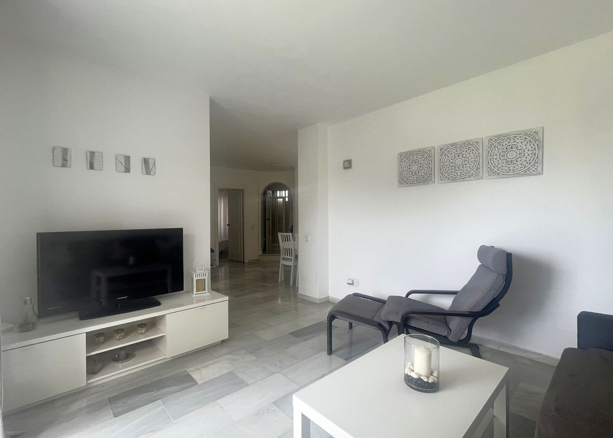 Apartamentos de 2 dormitorios en venta en Calahonda – R5121622