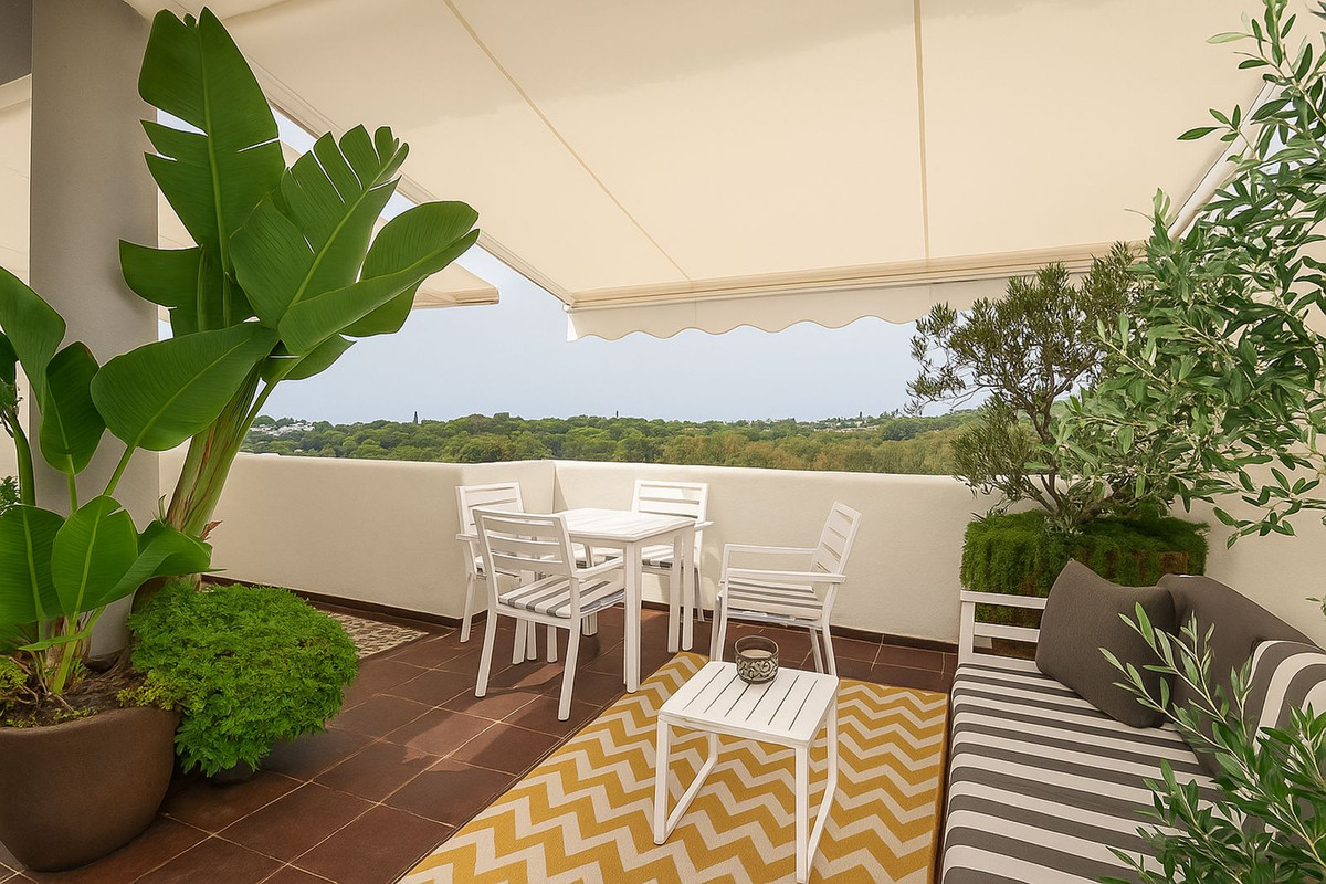2 bedroom Penthouses for sale in Elviria – R5140744