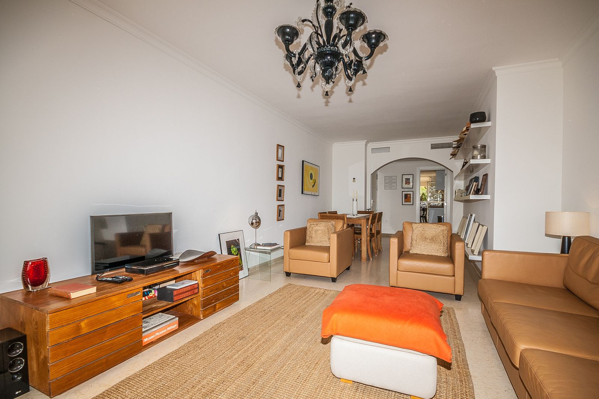 2 bedroom Penthouses for sale in Elviria – R5140744