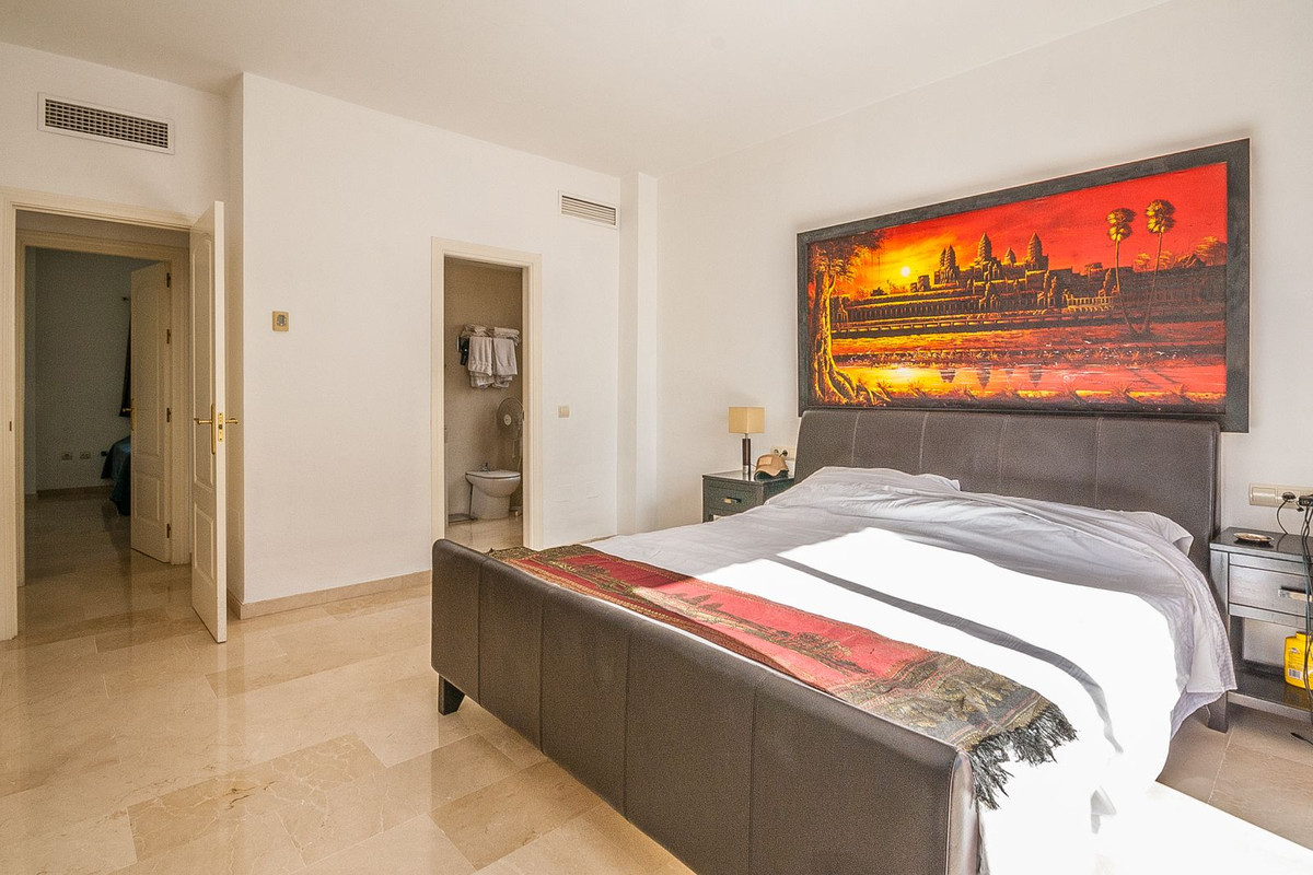 2 bedroom Apartments for sale in Cabopino – R5140846