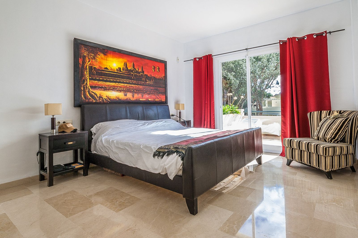2 bedroom Apartments for sale in Cabopino – R5140846
