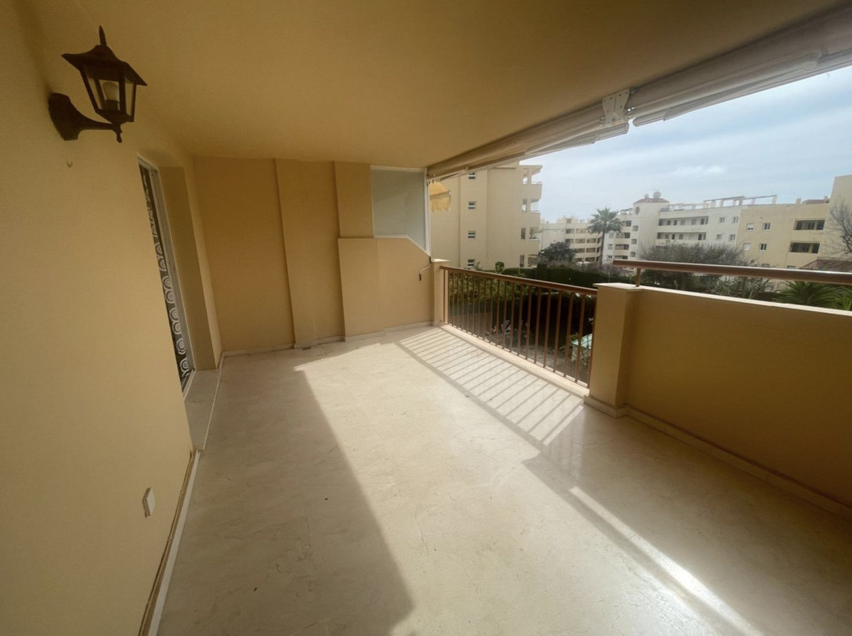 1 bedroom Apartments for sale in Calahonda – R5134444