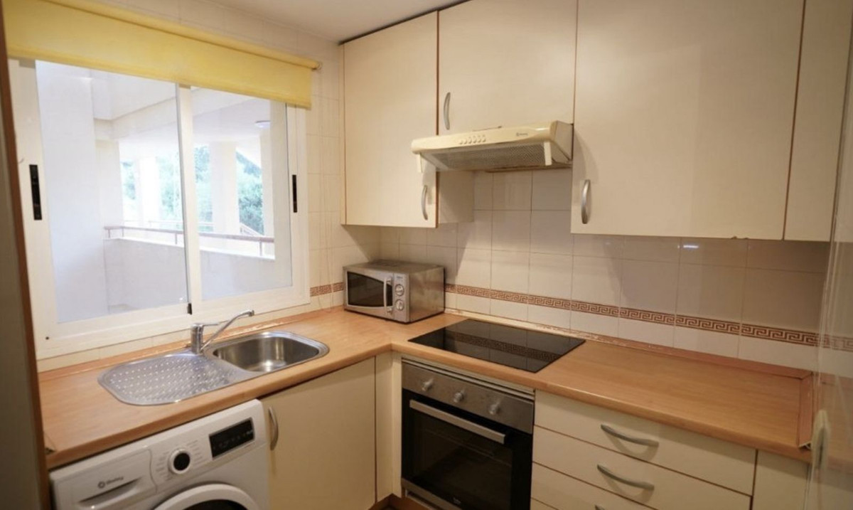 1 bedroom Apartments for sale in Calahonda – R5134444