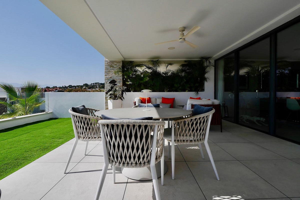 3 bedroom Apartments for sale in Cabopino – R5130787