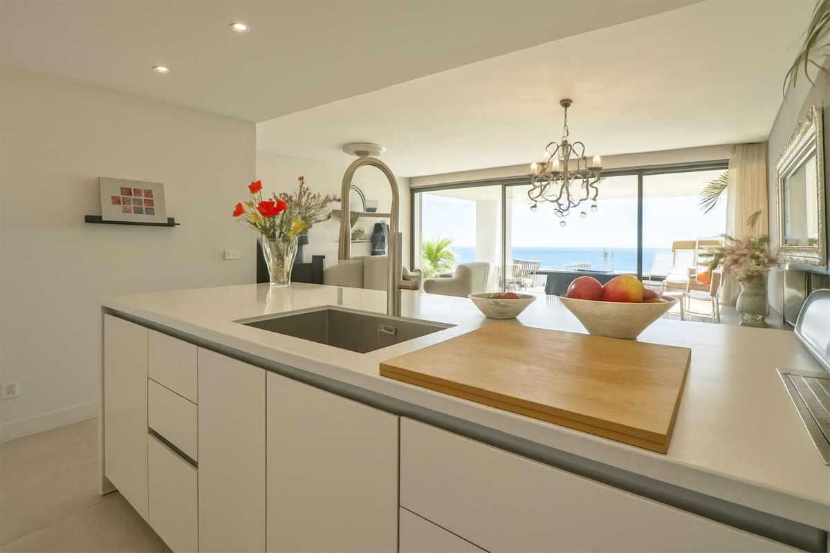 3 bedroom Apartments for sale in Cabopino – R5130787