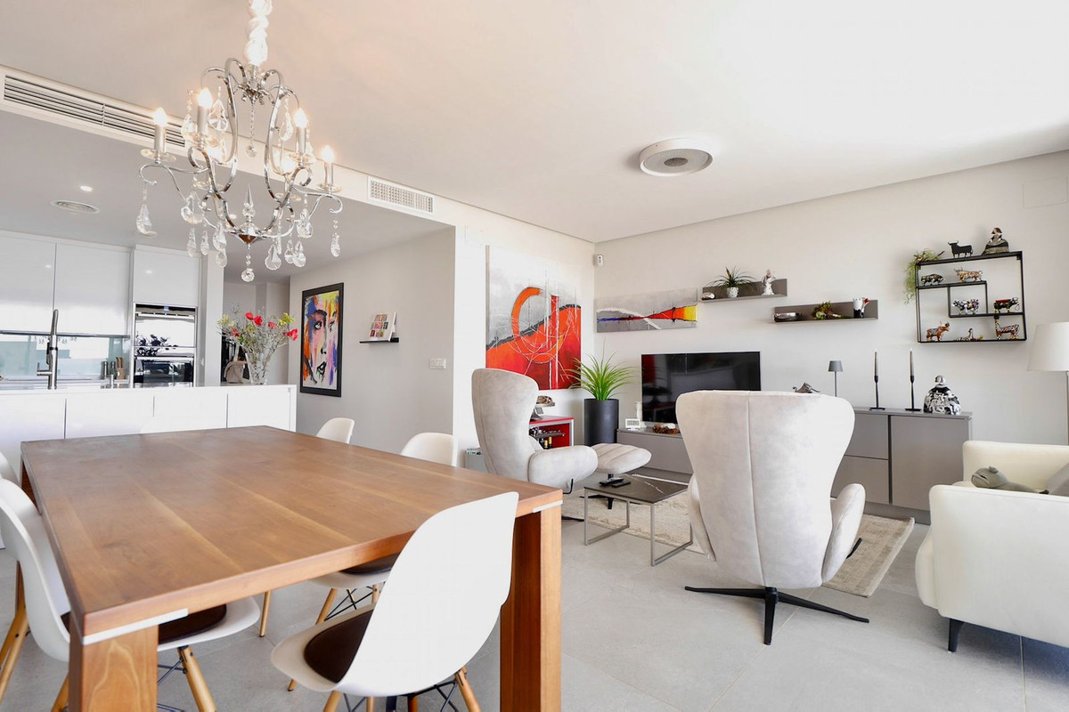 3 bedroom Apartments for sale in Cabopino – R5130787