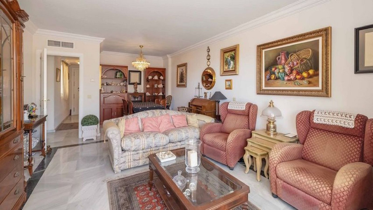 3 bedroom Apartments for sale in Milla de Oro – R5141653