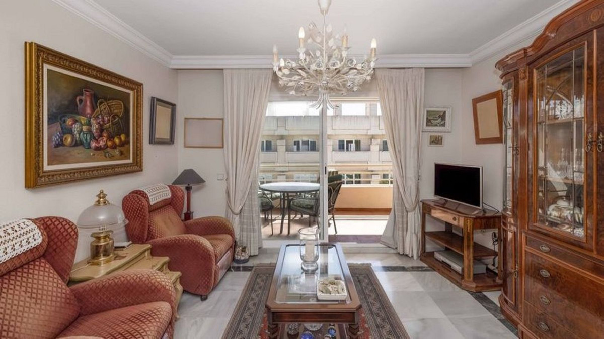 3 bedroom Apartments for sale in Milla de Oro – R5141653