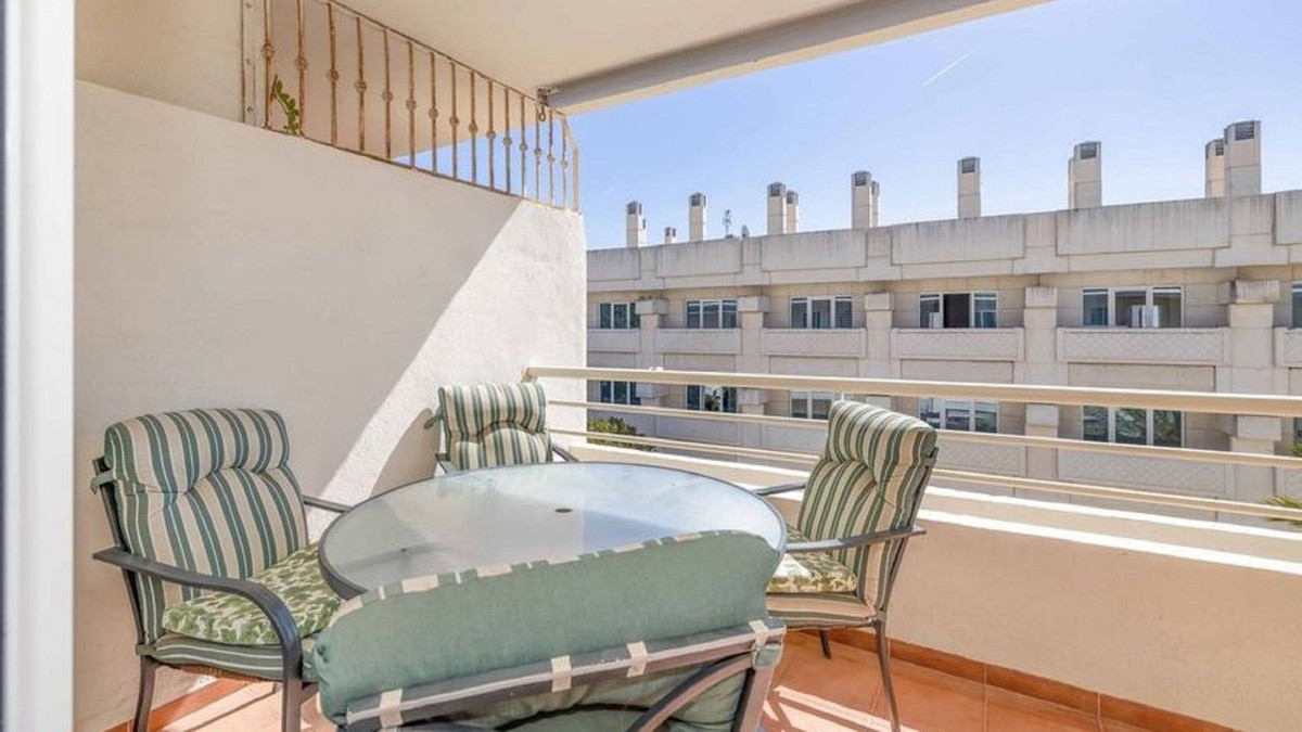 3 bedroom Apartments for sale in Milla de Oro – R5141653