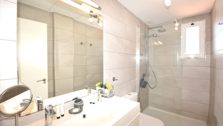 Aticos de 2 dormitorios en venta en La Cala de Mijas – R5138662 en 
