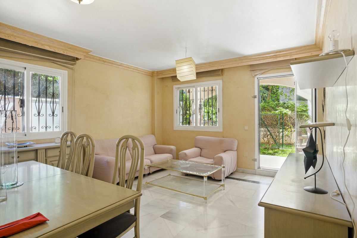 3 bedroom Apartments for sale in Milla de Oro – R5047888