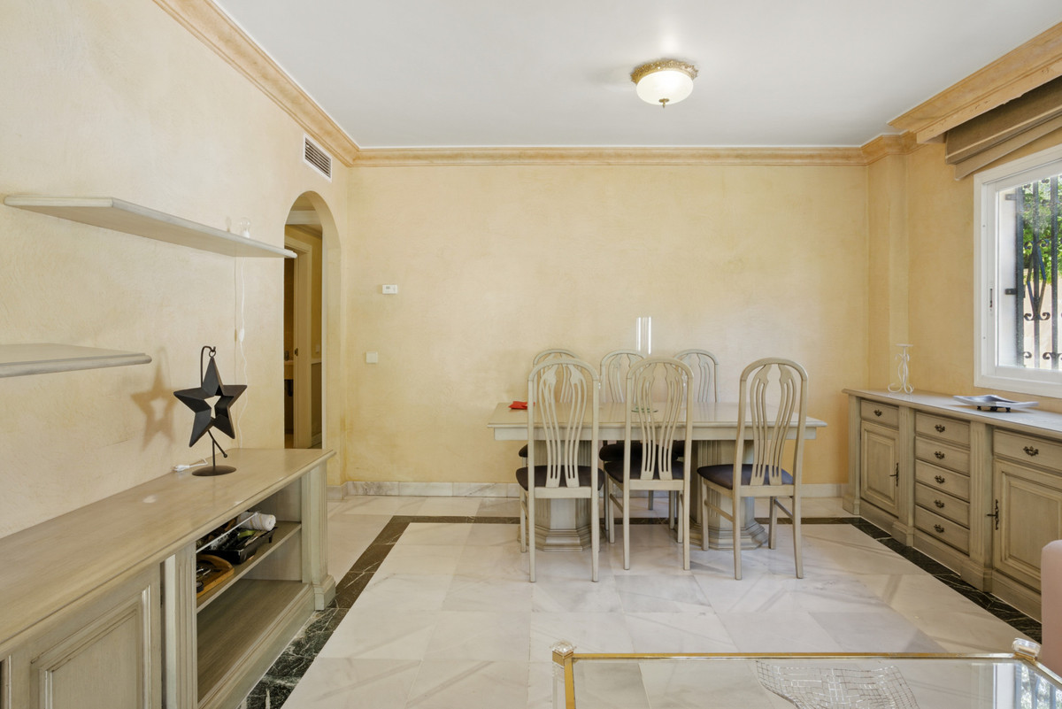 3 bedroom Apartments for sale in Milla de Oro – R5047888
