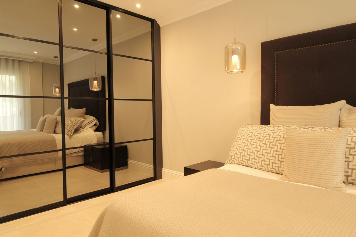 3 bedroom Apartments for sale in Sierra Blanca – R5130766