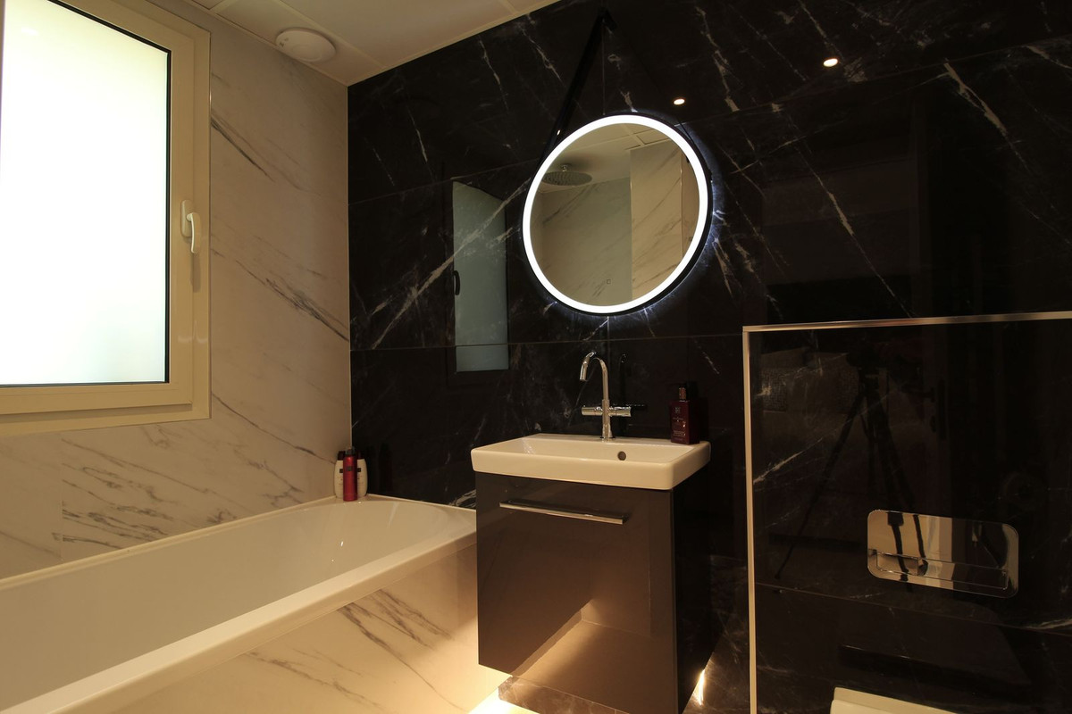 3 bedroom Apartments for sale in Sierra Blanca – R5130766