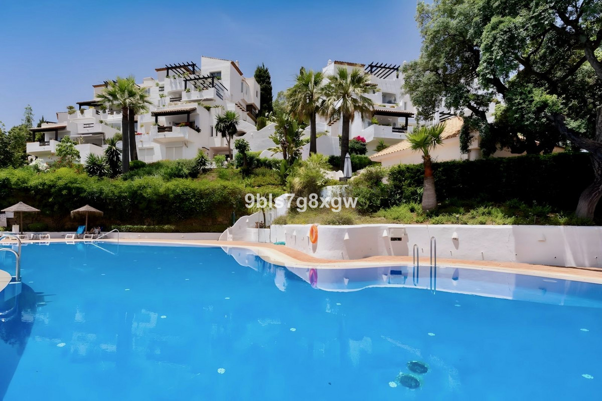 2 bedroom Apartments for sale in La Mairena – R5135203