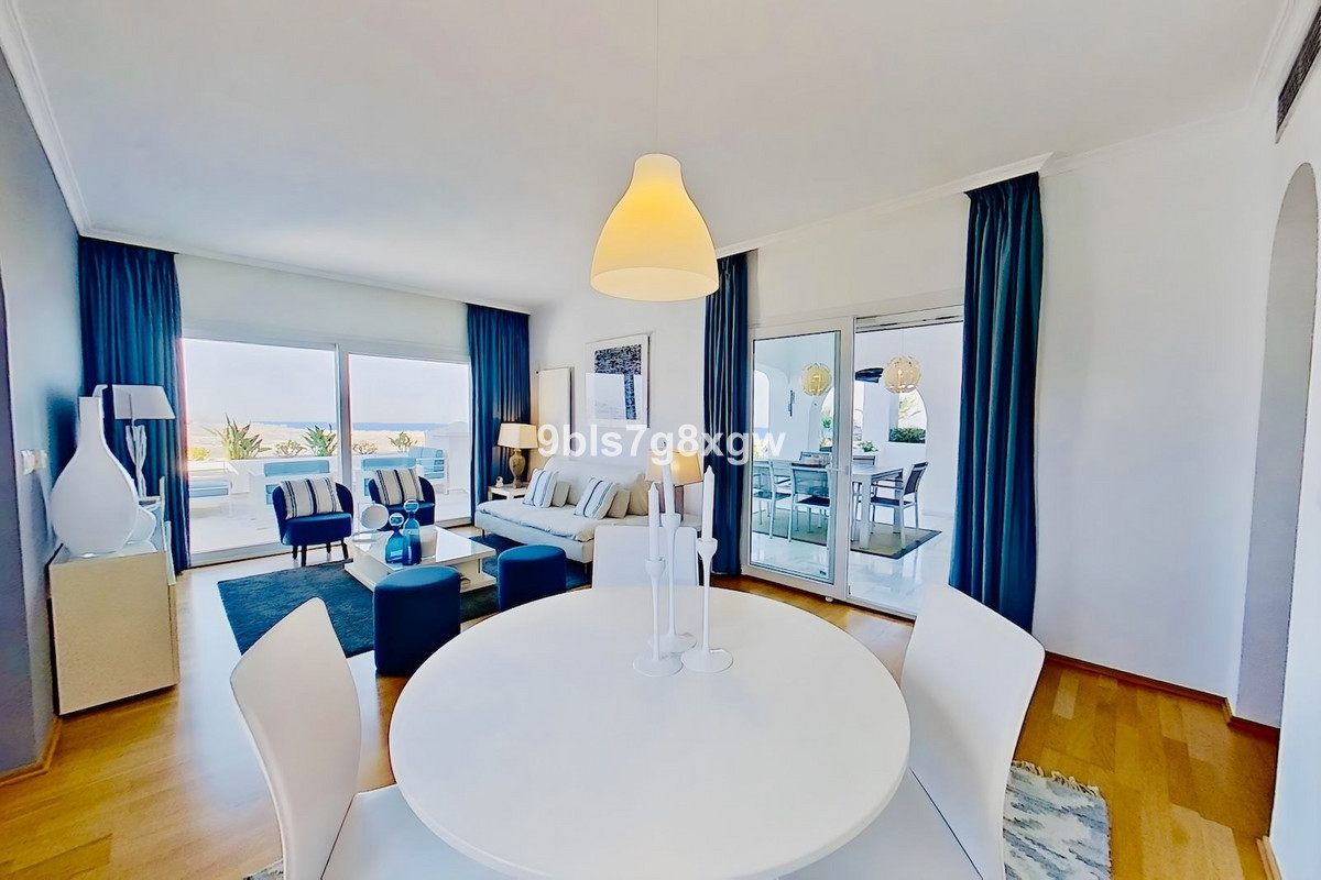 2 bedroom Apartments for sale in La Mairena – R5135203