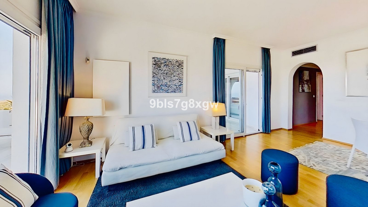 2 bedroom Apartments for sale in La Mairena – R5135203