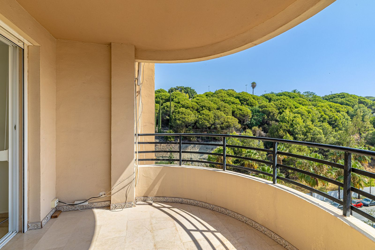3 bedroom Penthouses for sale in Marbella – R5135143
