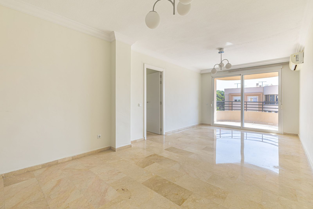 3 bedroom Penthouses for sale in Marbella – R5135143