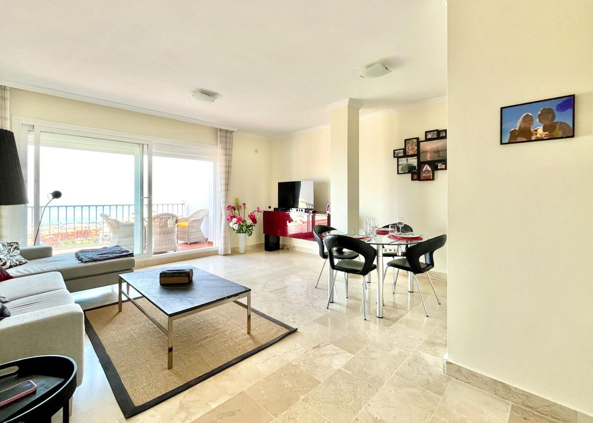 Aticos de 2 dormitorios en venta en Calahonda – R5076082