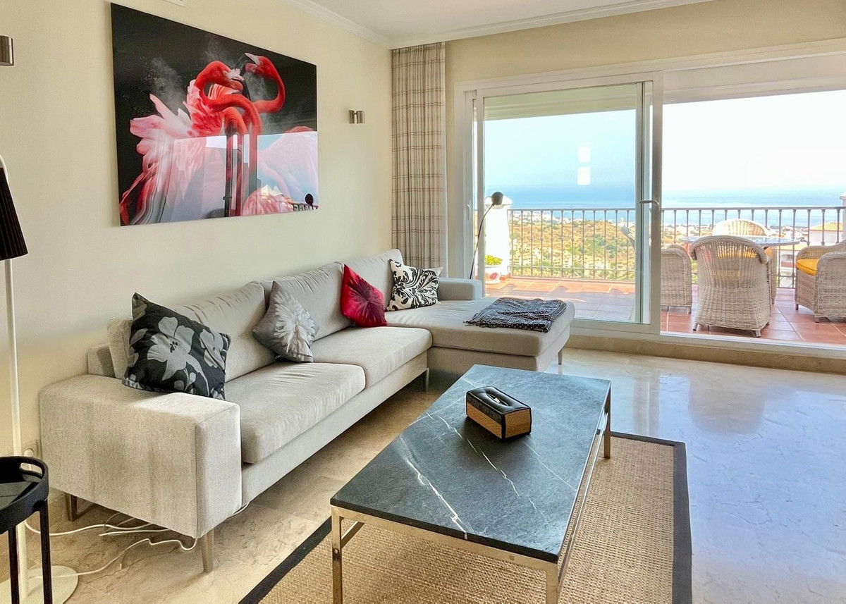 Aticos de 2 dormitorios en venta en Calahonda – R5076082