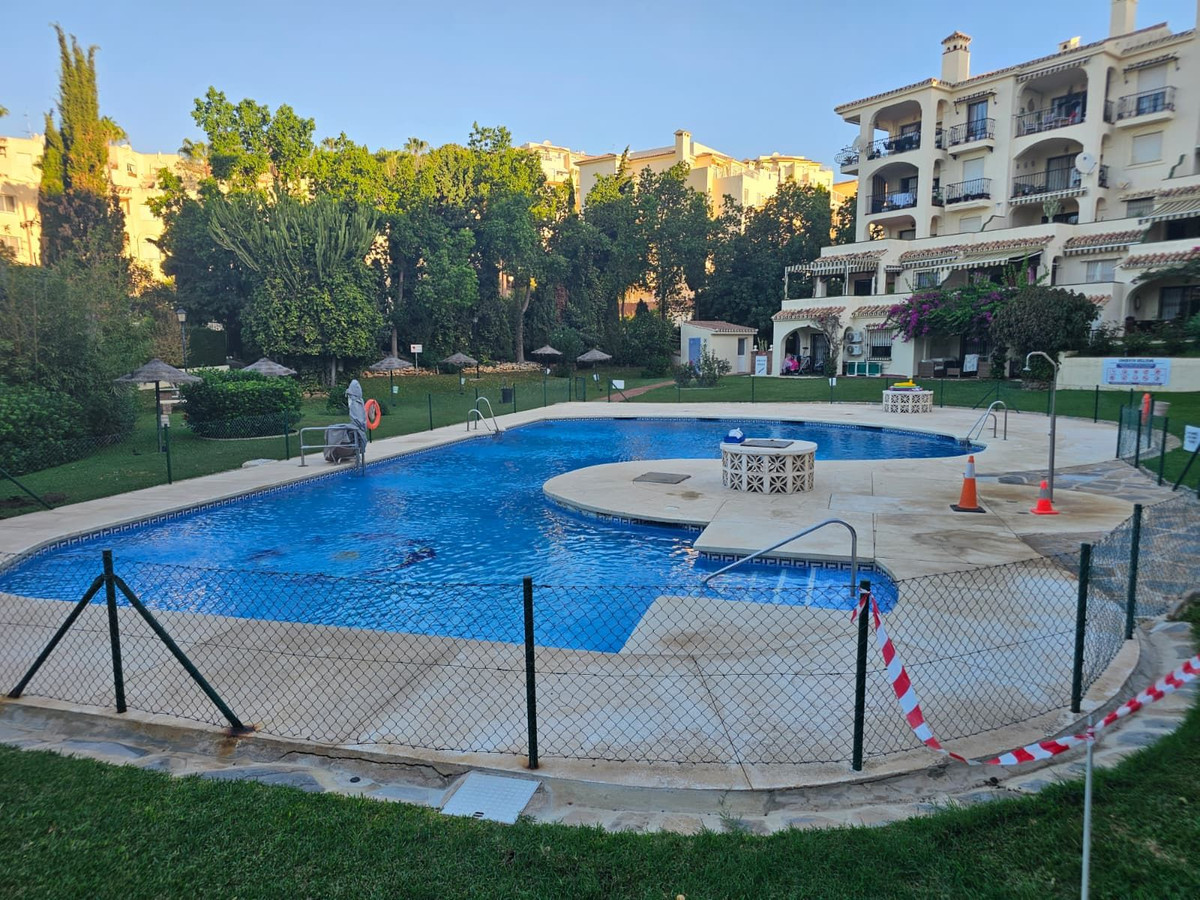 2 bedroom Apartments for sale in Riviera del Sol – R5145790