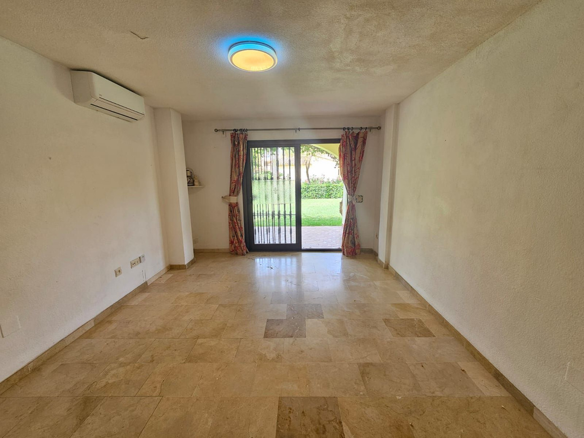 2 bedroom Apartments for sale in Riviera del Sol – R5145790