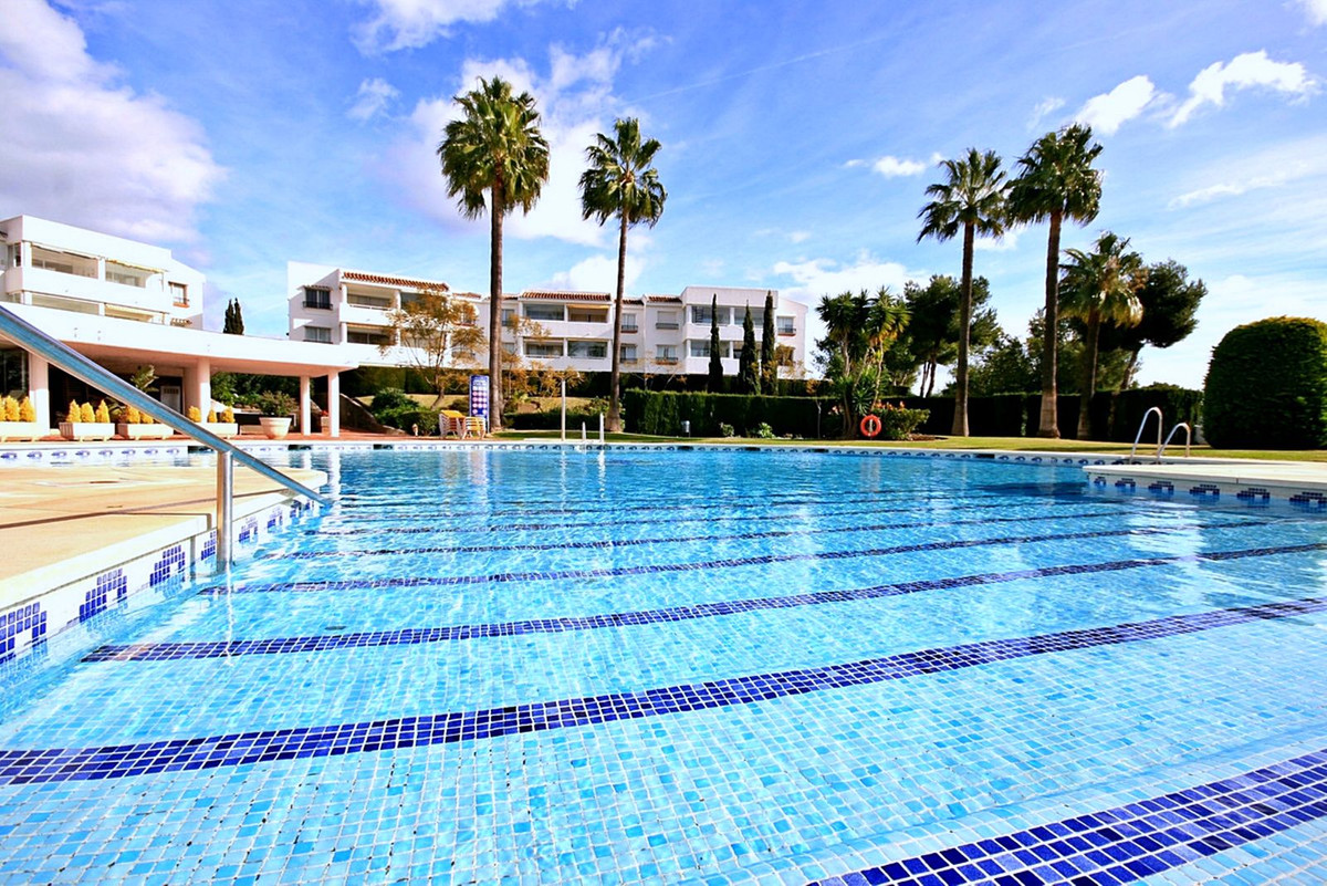 2 bedroom Apartments for sale in Miraflores – R5120545