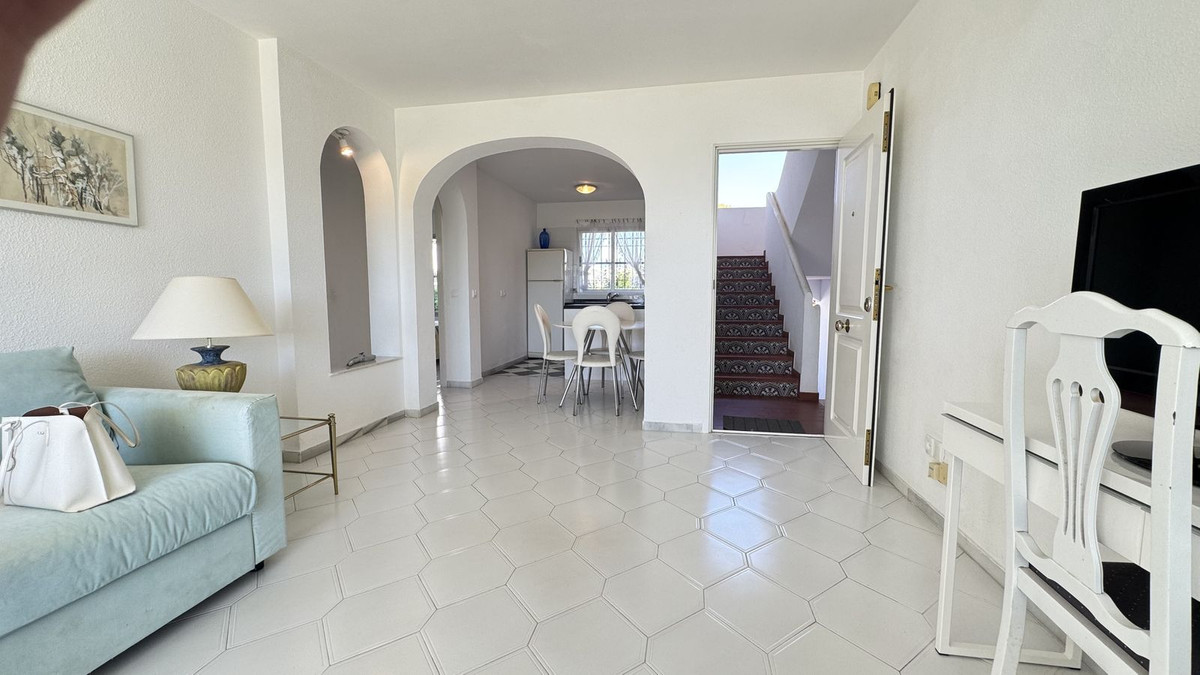 2 bedroom Apartments for sale in Miraflores – R5120545
