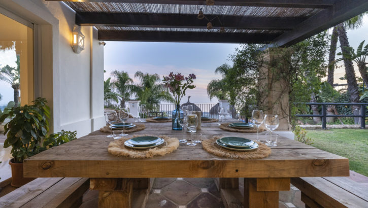 6 bedroom Villas for sale in Altos de los Monteros – R5135635 in 