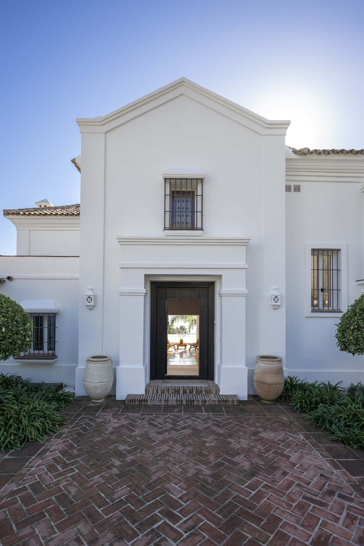 6 bedroom Villas for sale in Altos de los Monteros – R5135635