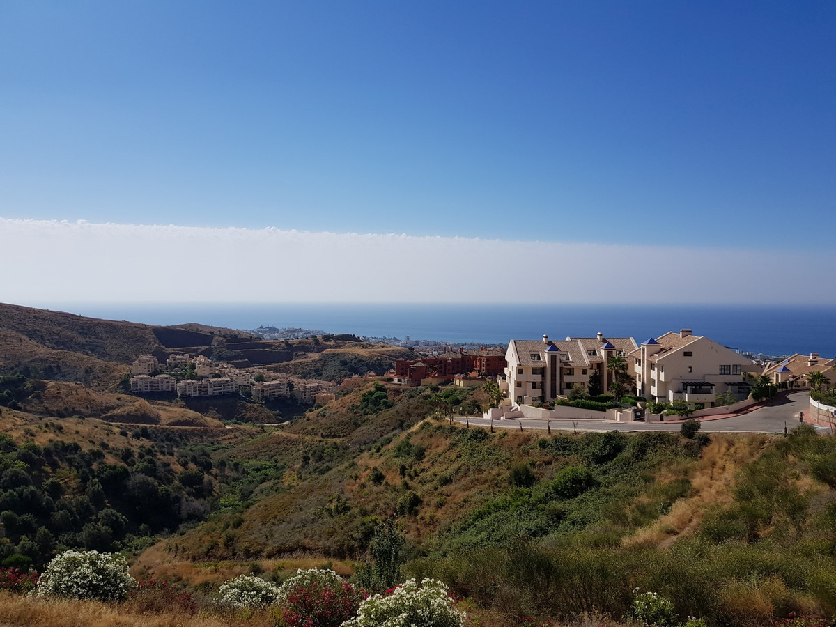 2 bedroom Apartments for sale in Calahonda – R5134621