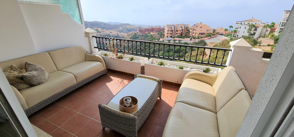 2 bedroom Apartments for sale in Calahonda – R5134621