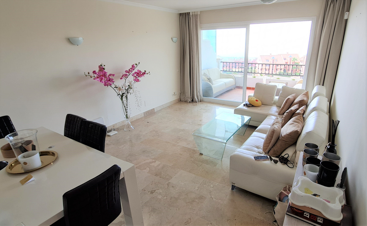 2 bedroom Apartments for sale in Calahonda – R5134621